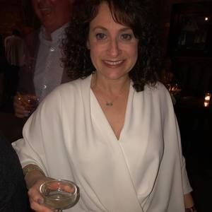 Meet your Posher, Carrie